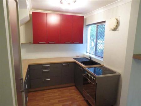 Modern 2 Bed Townhouse with Courtyard & Pool in Churchlands - Photo 4