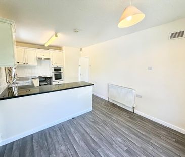 3 bedroom detached bungalow to rent - Photo 6