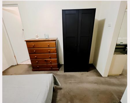 1 bed 1 bath - Photo 5