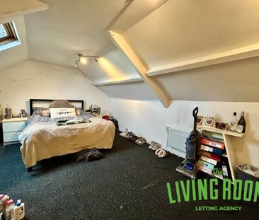 3 bedroom flat to rent - Photo 4