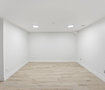 For Lease - 74 Old Yonge Street, Aurora, Ontario - Photo 2