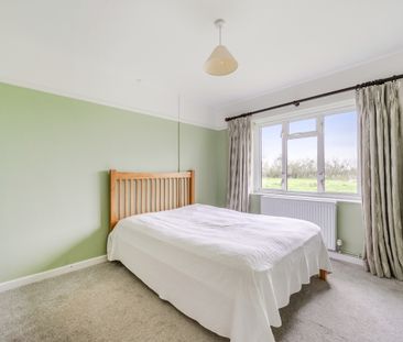 3 bedroom bungalow to rent - Photo 3