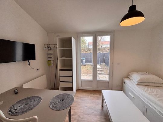 Location Appartement 1 pièce 15m² LES SABLES D’OLONNE 85340 - Photo 1
