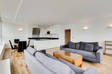 2 bedroom flat to rent - Photo 2