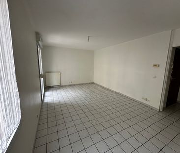 Location Appartement 2 pièces 43m² - Photo 2