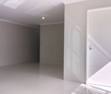 4 Bedroom 2 Bathroom Home - Photo 3