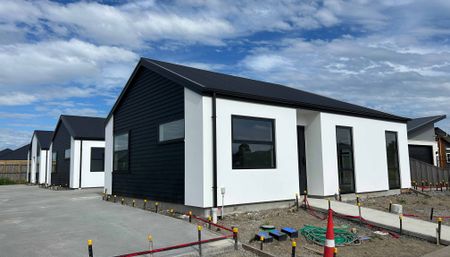 New Two Bedroom Apartments - Photo 5