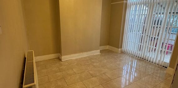 3 Bed Semi-Detached House, Bebington Road, CH42 - Photo 2