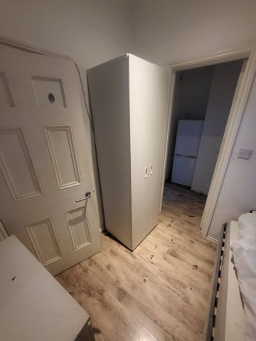 1 Bed Flat, Kingsland Road, E8 - Photo 5