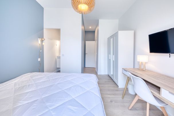 ANGLETERRE Colocation 5 chambres à Nice - Photo 1