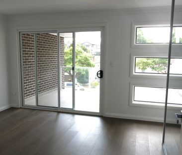 Spacious Modern 4 bedroom Duplex home - Photo 1