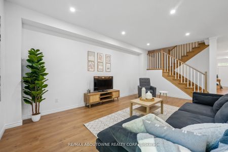 For Lease - 5683 Churchs Lane, Niagara Falls, Ontario - Photo 3