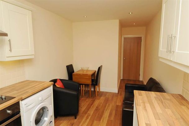 Apt 3, 22 Cromwell Road, Belfast, BT7 1JW - Photo 1