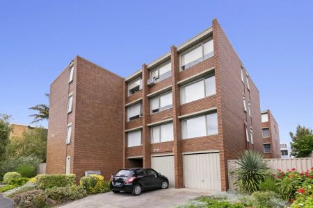 Unit 17/72-74 Patterson Street, Middle Park. - Photo 2