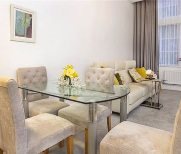 A stunning one bedroom unfurnished apartment located in the sought ... - Photo 2
