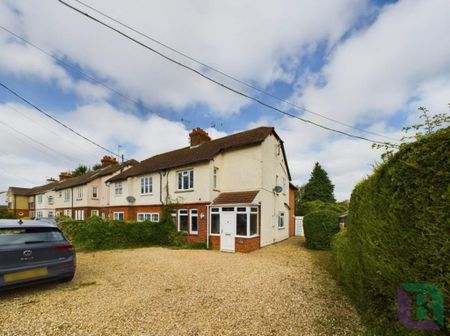 3 bedroom semi-detached house to rent - Photo 2