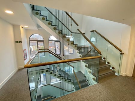 Peterborough - Photo 5