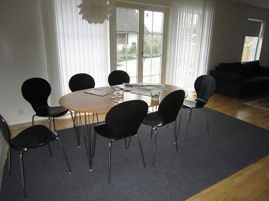 House for rent in Sollentuna - Photo 1