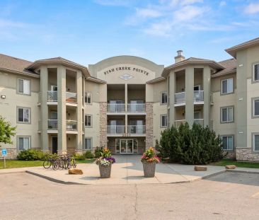 Extra Large Condo in Evergreen — 3 Bedrooms Condo Unit - Photo 1