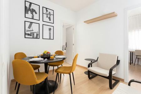 Carrer de Sepúlveda, Barcelona, Catalonia 08015 - Photo 2