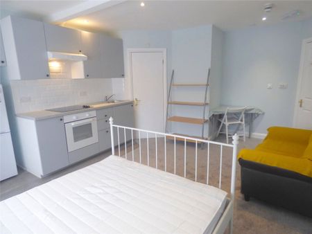 Woodland Way, NW7, London - Photo 4