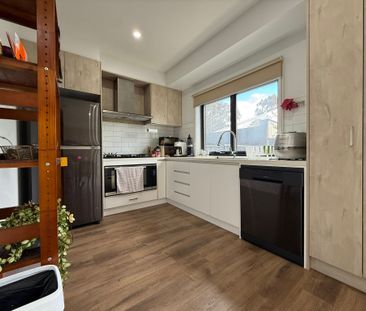 Near New Light & Bright Boutique Home - Photo 6