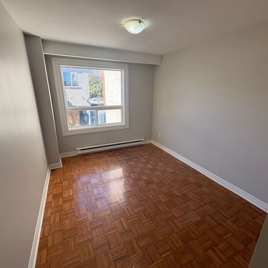 For Lease - 341 Lakeshore Road Unit# 2, Oakville, Ontario - Photo 1