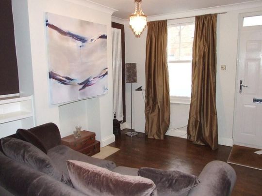 2 bedroom terraced house to rent - Photo 1