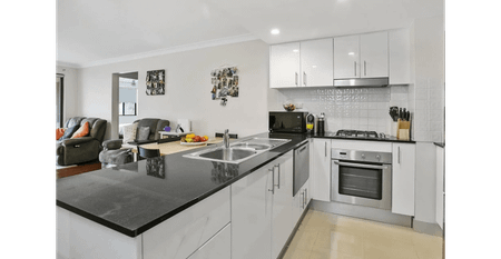 Spacious One-Bedroom - Photo 2