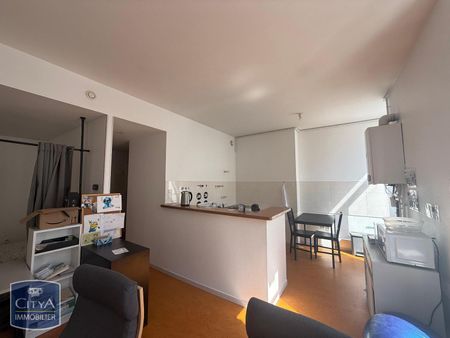 Location Appartement 1 pièce 41m² ST ETIENNE 42100 - Photo 3