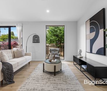 Four Bedroom Townhouse in Prime Glen Waverley Location - Photo 2