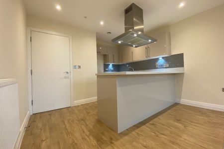 Empire House, Welwyn Garden City - Photo 5