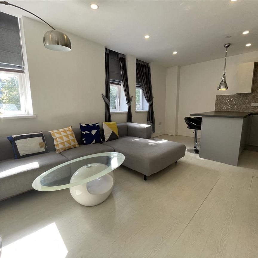 Richmond Parc, Richmond Road, Cardiff - Photo 1