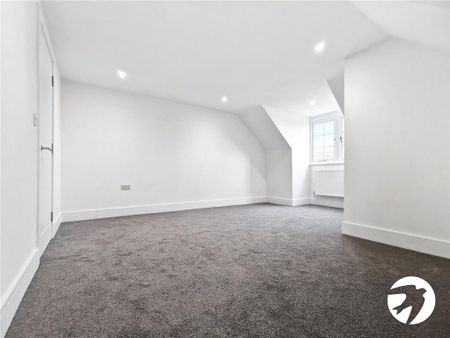 2 bedroom penthouse to rent - Photo 4