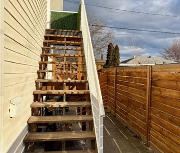 Cute Carriage house on Ethel - Photo 4