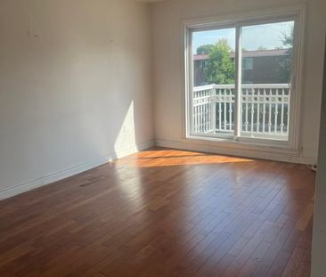 4 1/2 NOUVEAU ROSEMONT- LIBRE IMMÉDIAT - Photo 1