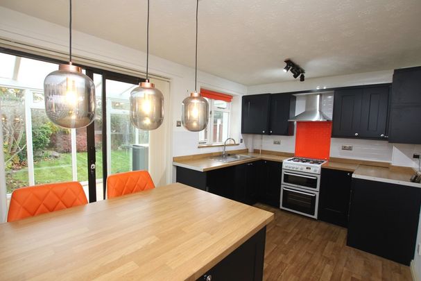 3 Bedroom Semi-Detached House, Chester - Photo 1