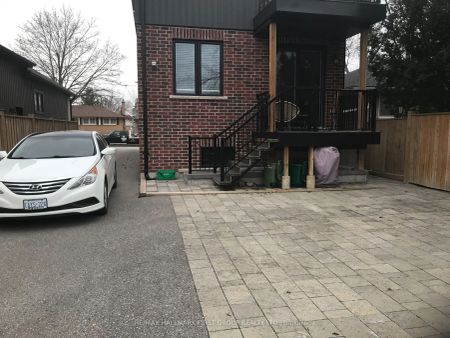 Property For Lease | E8201744 - Photo 4