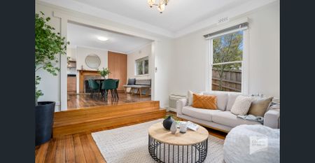 Charming Three-Bedroom Home in Desirable South Hobart - Photo 5