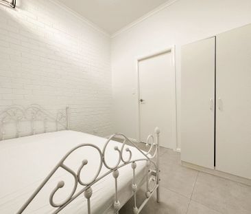 Modern & Convenient Living in Prime Beverly Hills Location - Photo 3