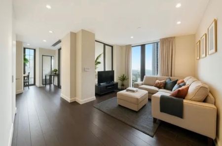 2 Bed Flat, London, SW8 - Photo 4