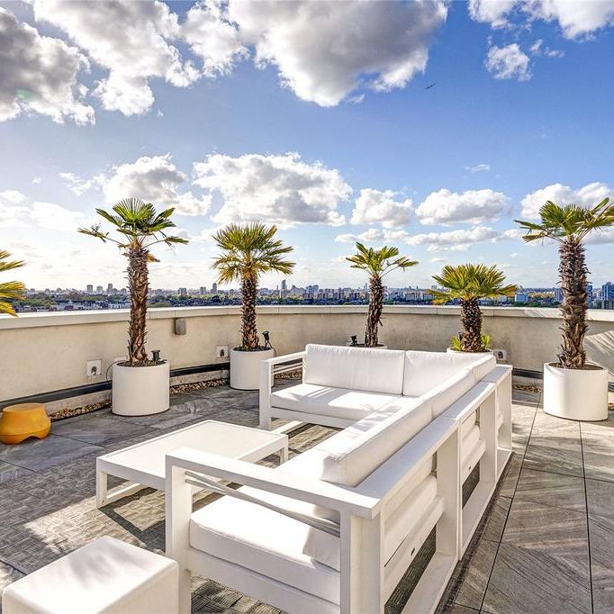 2 bedroom penthouse to rent - Photo 1