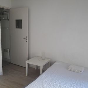 POITIERS: T2 meublé 25.92 m² + PARKING - Photo 2