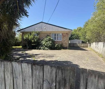 4 bedroom house Ranui - Photo 4