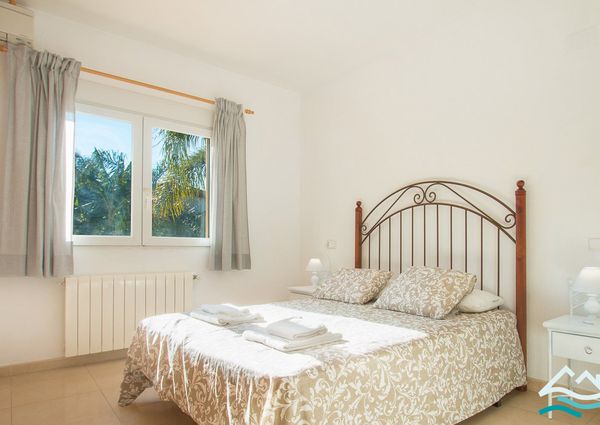 VILLA FOR RENT ALL YEAR ROUND WITH PRIVATE POOL IN MORAIRA