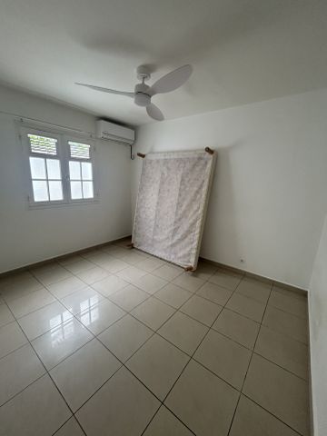 Location Appartement 3 pièces 70m² LE GOSIER 97190 - Photo 3