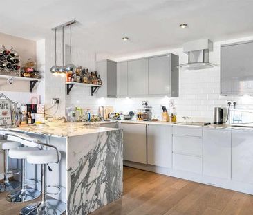 Smugglers Way, Riverside West, SW18 - Photo 2