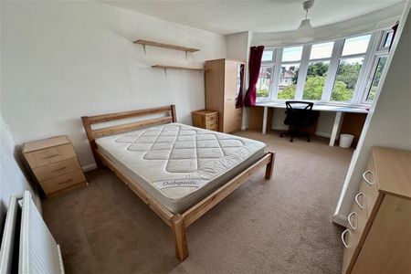 4 bedroom terraced house to rent - Photo 3