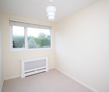 4 bedroom detached house to rent - Photo 6