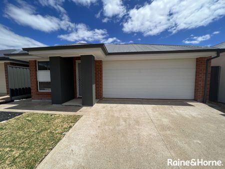 3 Jacaranda Road, Davoren Park, SA 5113 - Photo 5